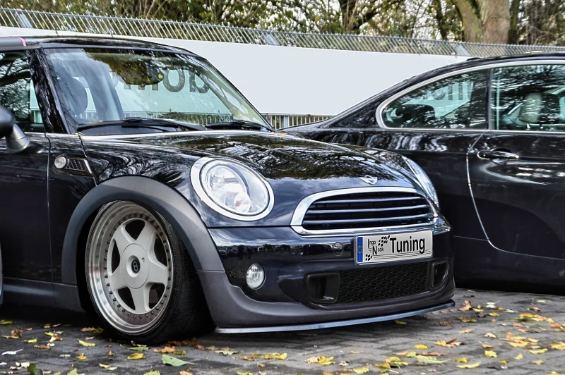 Labio De Paragolpes Delantero Abs Mini Cooper R56 Año : 2006-14 Valido Para: Cooper-S Labio De Paragolpes Delantero Material