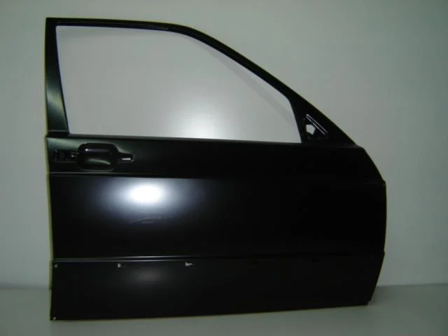 Mercedes W201 85-*Puerta Del Derecha