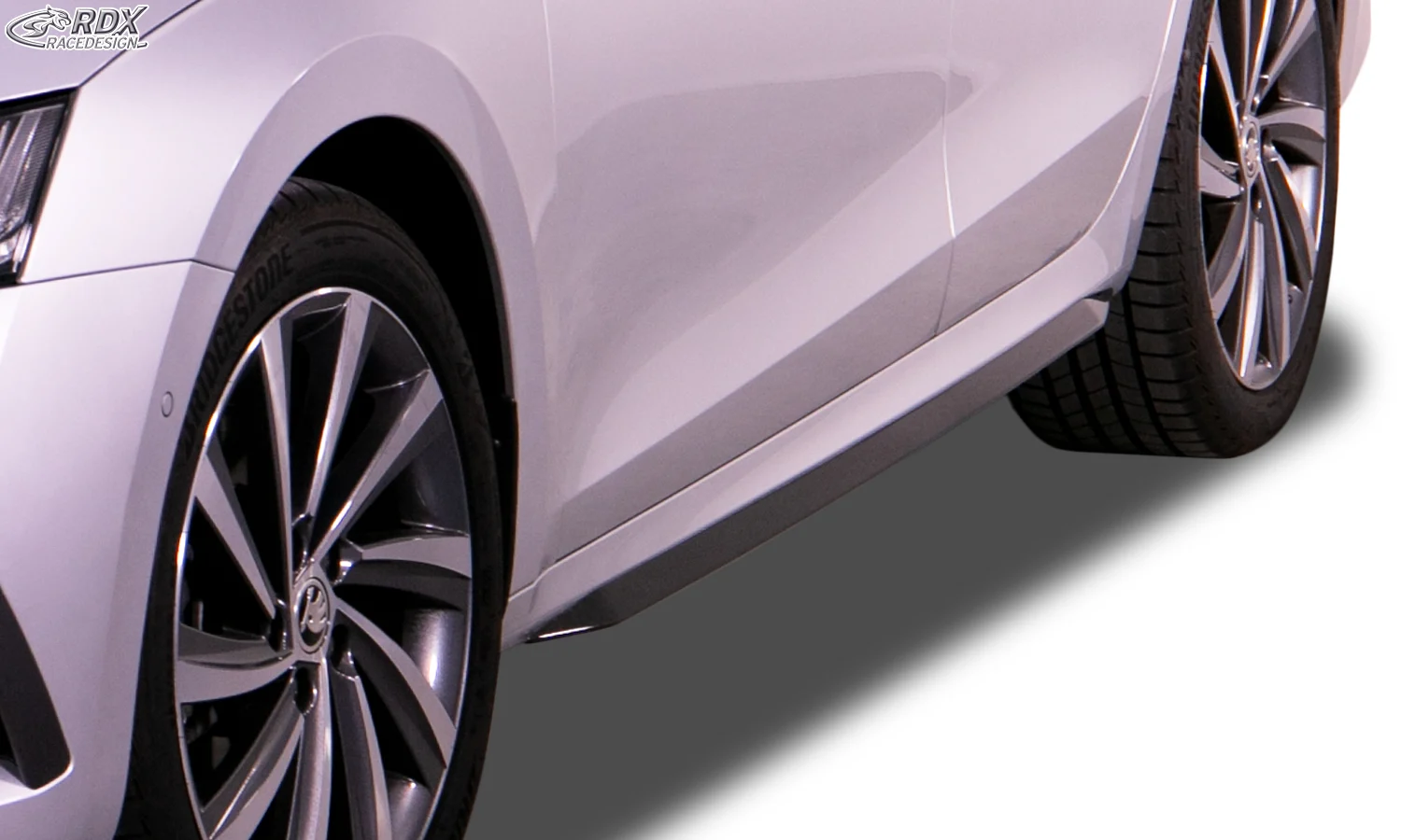 RDX Pareja de taloneras SKODA Octavia 4 / IV (NX) "DIFUSORES DE TALONERA" ABS